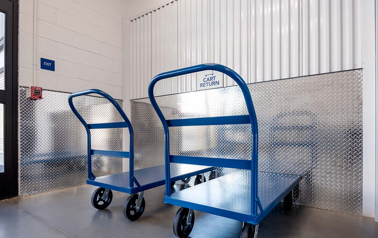 Moving carts that may be used free of charge.
