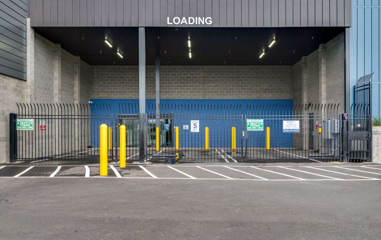 Easy drive up loading & unloading with ample parking.