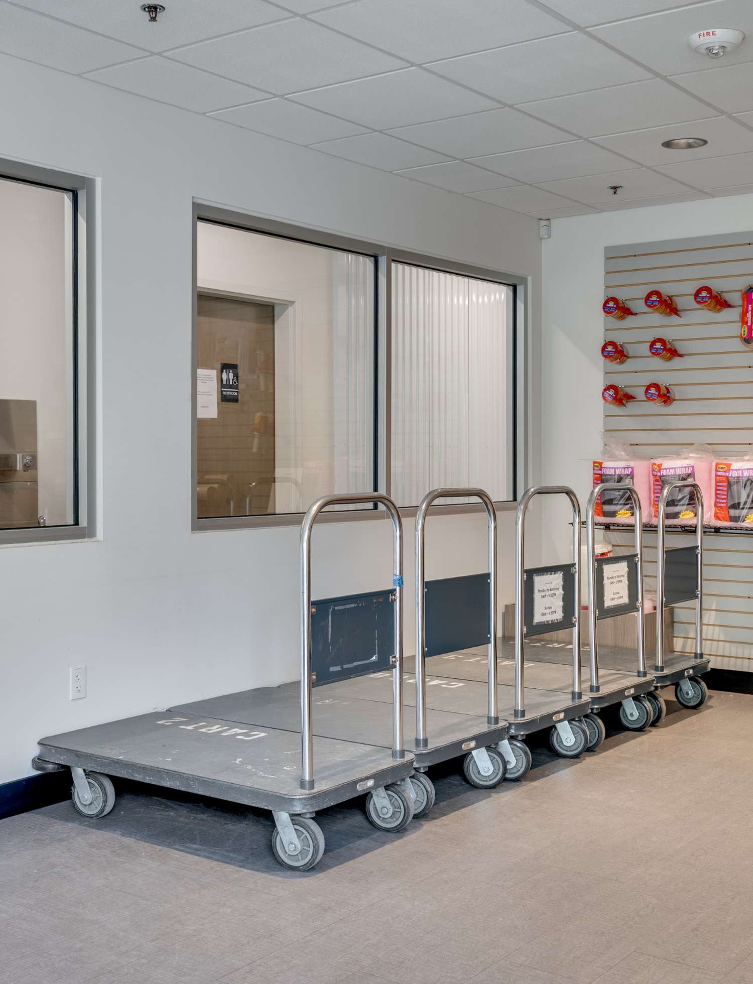 Moving carts that may be used free of charge.